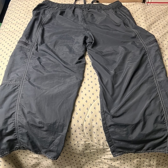 Shorts - Picture 3 of 3